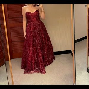 Blondie Nites Maroon Prom dress